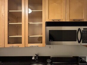 Fourth Avenue, Unit 14L in New York, NY - Foto de edificio - Building Photo