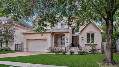 4518 Holt St in Bellaire, TX - Building Photo - Building Photo