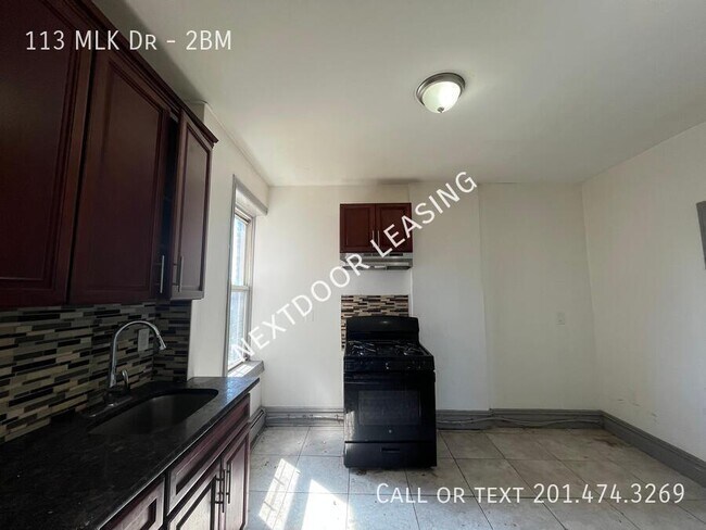 113 M.L.K. Drive in Jersey City, NJ - Building Photo - Building Photo