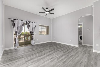 1350 S Greenfield Rd in Mesa, AZ - Building Photo - Building Photo