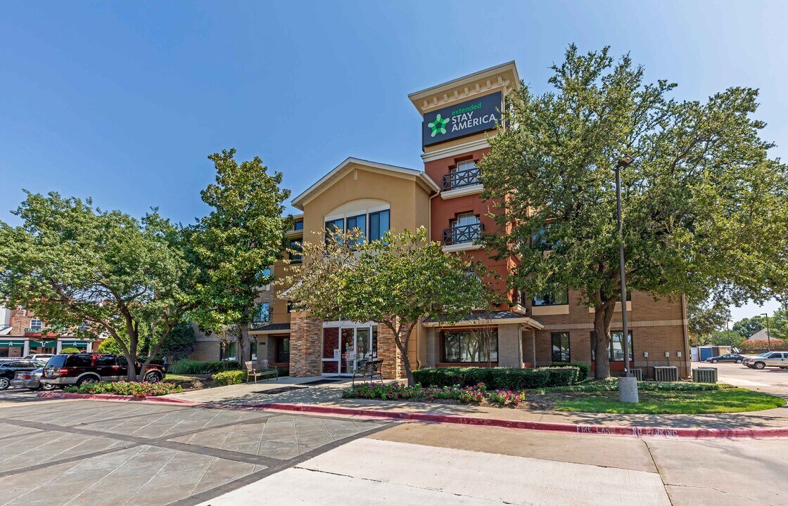 Furnished Studio-Dallas - Plano in Plano, TX - Building Photo