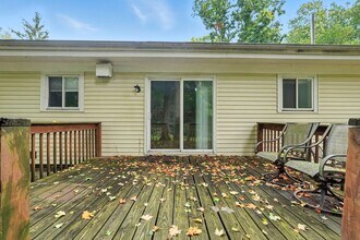 4648 Parkerdale Dr in Fort Wayne, IN - Foto de edificio - Building Photo