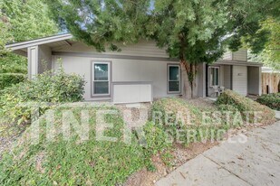 324 Bridge Pl in West Sacramento, CA - Building Photo