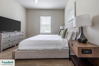 4902 Cosmos Cir in Wimauma, FL - Foto de edificio - Building Photo