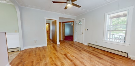 50 Heath St, Unit Apt 1 in Oakland, ME - Foto de edificio - Building Photo