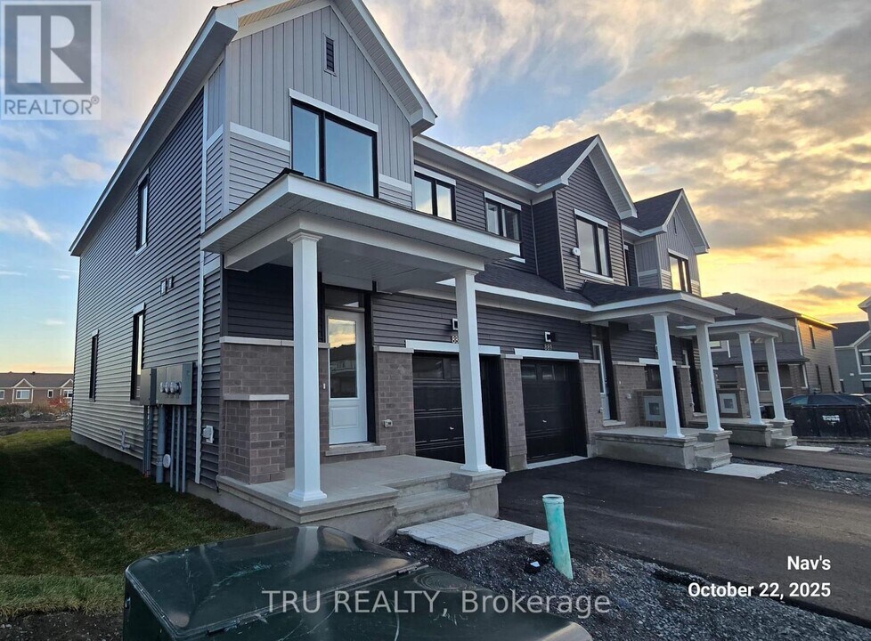 887 Andesite Ter in Ottawa, ON - Building Photo
