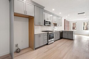 10 Fleet St, Unit 2 in Boston, MA - Building Photo
