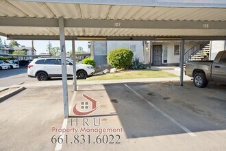 4701 Beechwood St in Bakersfield, CA - Building Photo - Building Photo