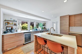 4715 6th Ave NW in Seattle, WA - Building Photo - Building Photo