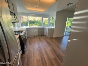 2261 Birchfield St in Simi Valley, CA - Building Photo - Building Photo