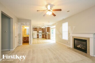 13858 Ellsworth Ln in Fishers, IN - Foto de edificio - Building Photo