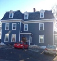 406 Pawtucket St, Unit 7 in Lowell, MA - Building Photo
