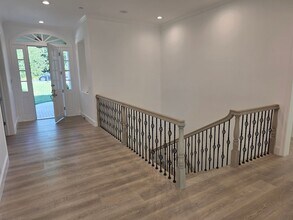 238 Lake Sherwood Dr in Lake Sherwood, CA - Building Photo - Building Photo