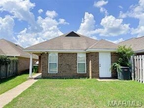 8808 Jamac Ln in Montgomery, AL - Foto de edificio - Building Photo