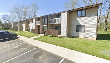 512 W High St in Ovid, MI - Building Photo - Building Photo