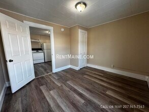 172 College Ave in Waterville, ME - Building Photo - Building Photo