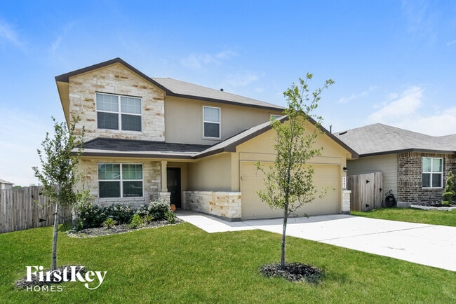 6502 Hoffman Pln in San Antonio, TX - Building Photo - Building Photo