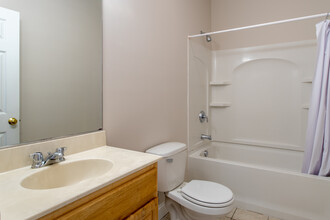 725 Merrimack in Lowell, MA - Building Photo - Interior Photo