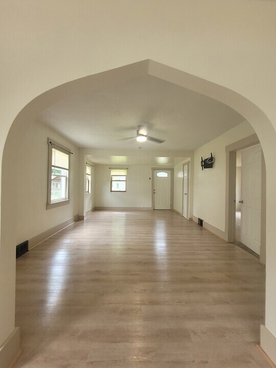 1207 Clinton Ave in Des Moines, IA - Building Photo