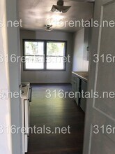 419 SW 3rd St in Newton, KS - Building Photo - Building Photo