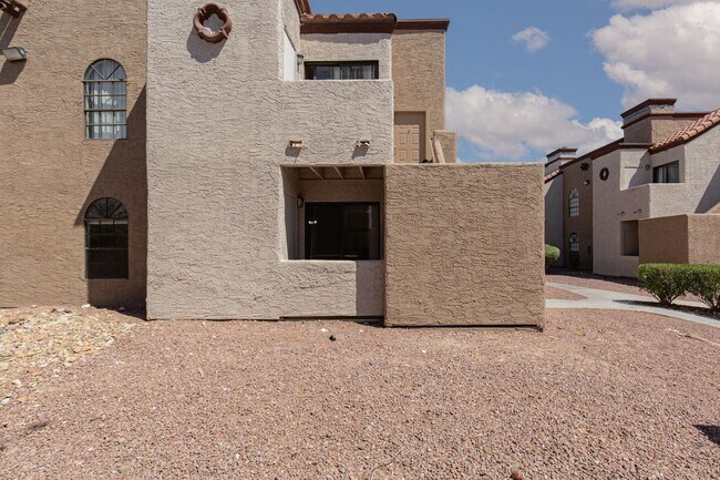 2967 Juniper Hills Blvd in Las Vegas, NV - Building Photo - Building Photo