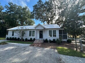209 Bluffton Rd in Bluffton, SC - Building Photo - Building Photo