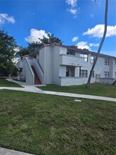 14829 SW 80th St in Miami, FL - Building Photo - Building Photo