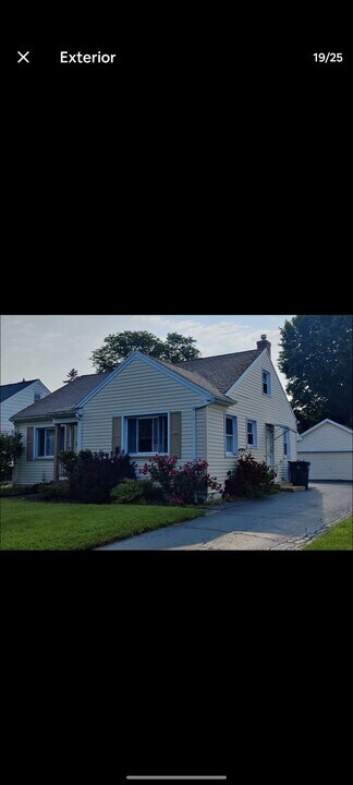 160 Azalea Rd in Rochester, NY - Building Photo