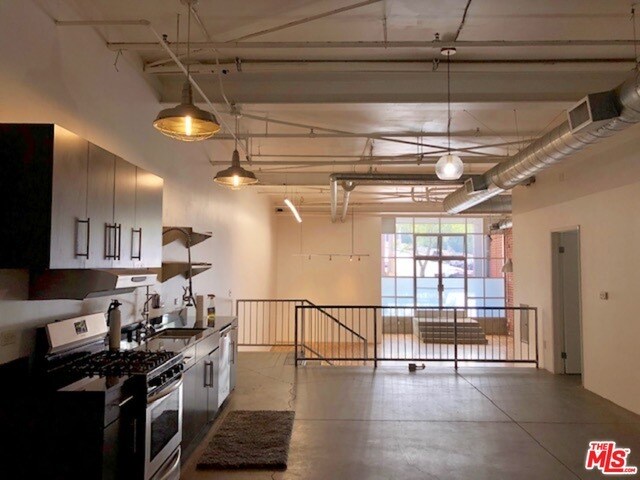 500 Molino St-Unit -113 in Los Angeles, CA - Building Photo