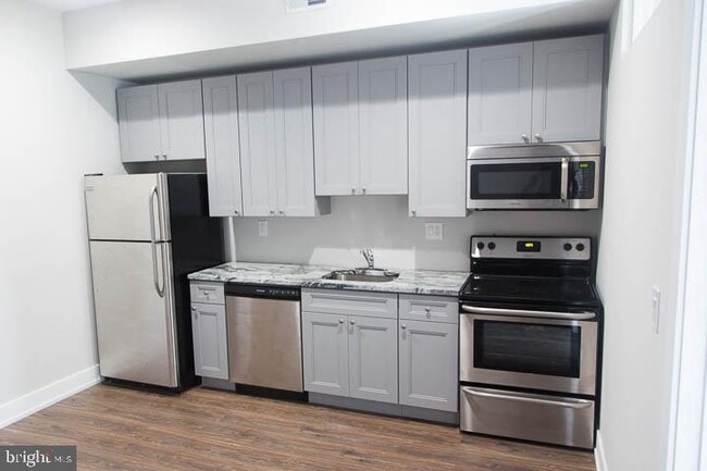 3100-02 Spring Garden St in Philadelphia, PA - Building Photo - Building Photo