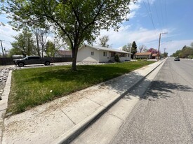 203 E Pershing Ave in Riverton, WY - Building Photo - Building Photo