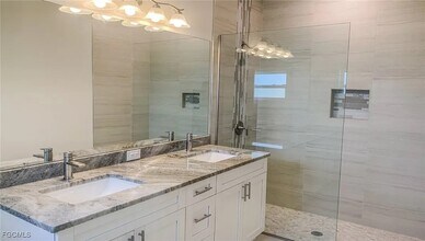 2804 NE 5th Pl in Cape Coral, FL - Building Photo - Building Photo