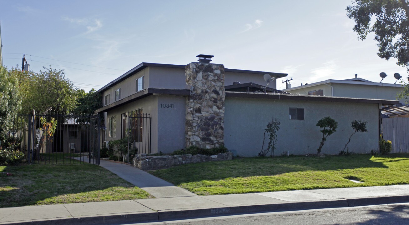 10341 Lehigh Ave in Montclair, CA - Building Photo