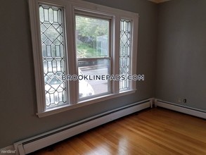 66 University Rd in Brookline, MA - Building Photo - Building Photo