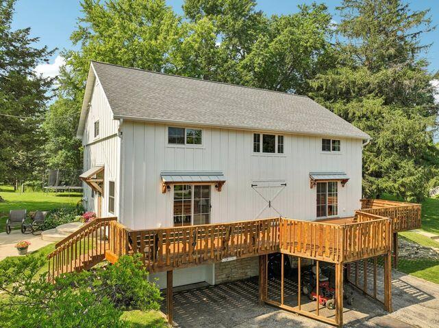 S30W31922 County Rd E in Waukesha, WI - Building Photo