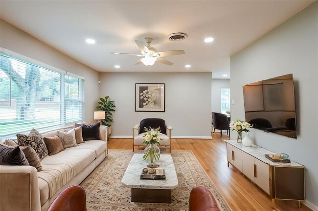 property at 1120 Anderson St