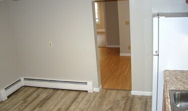 33 Norton St in Nashua, NH - Building Photo - Building Photo