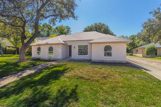 2520 Stone Creek Dr in Plano, TX - Foto de edificio - Building Photo