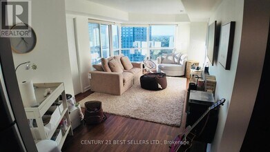 151 Village Green Square in Toronto, ON - Building Photo - Building Photo
