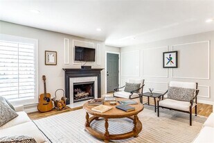 15904 Archwood Ln in Dallas, TX - Building Photo