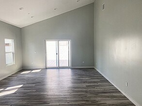 955 Brossard Dr in Thousand Oaks, CA - Building Photo - Building Photo