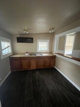 307 E Lambert St in San Antonio, TX - Building Photo - Building Photo