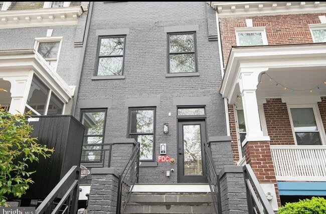 property at 1714 Euclid St NW