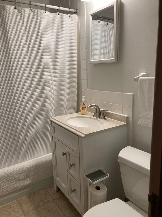 1399 W 3rd Ave, Unit B