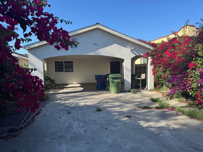 property at 1553 W 58th Pl