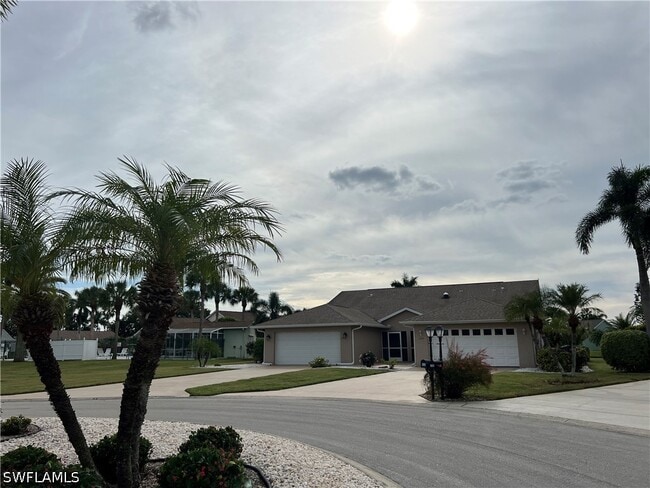 property at 108 Tanglewood Ct