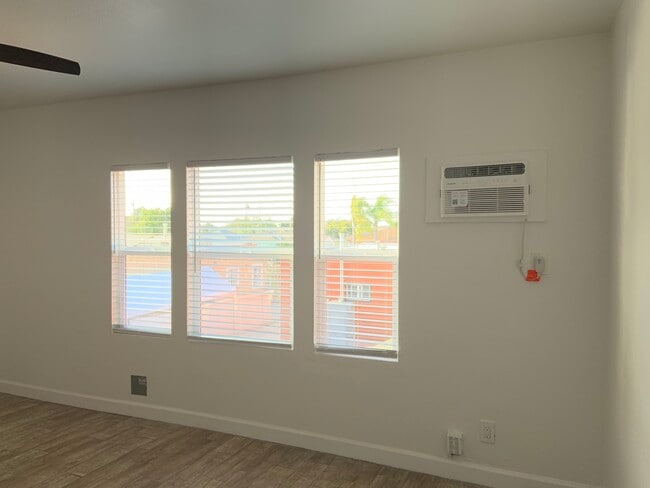 2630 Ohio Ave in South Gate, CA - Building Photo - Building Photo