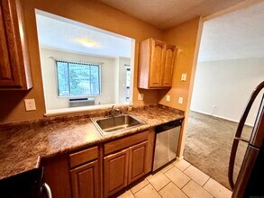 175 Mill Pond Rd in Hamden, CT - Building Photo - Building Photo