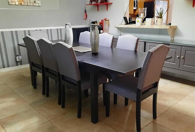 291 S Hollybrook Dr in Pembroke Pines, FL - Building Photo - Building Photo