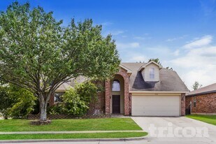 3454 Charing Cross Rd in Midlothian, TX - Building Photo